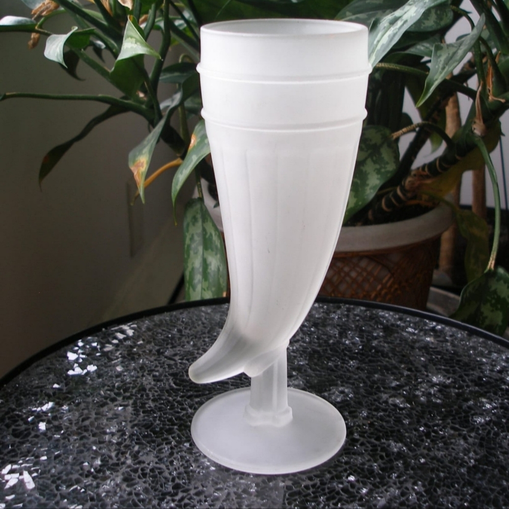 INDIANA TIARA FROSTED SATIN POWDER HORN GOBLET